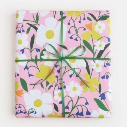 WHITE FLOWERS ON PINK WRAP WHITE FLOWERS ON PINK WRAP